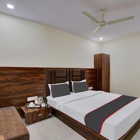 Hotel O Neelkamal Ahmedabad Eksteriør billede