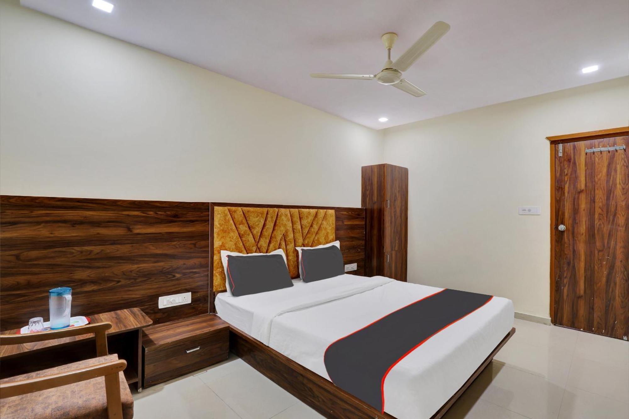 Hotel O Neelkamal Ahmedabad Eksteriør billede