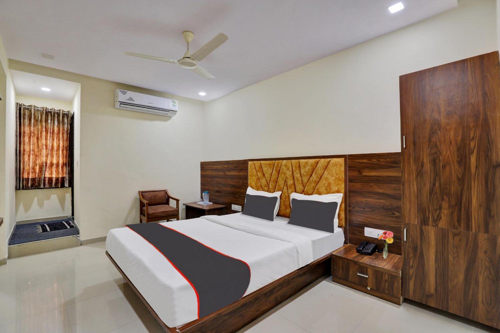 Hotel O Neelkamal Ahmedabad Eksteriør billede